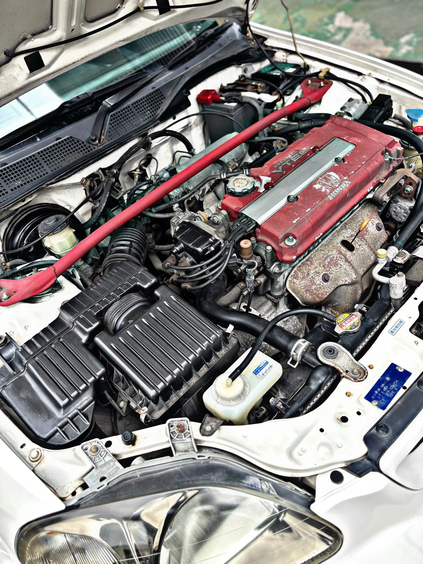 今回はホンダのシビックの不動車 EK9型のハーフレストアです...