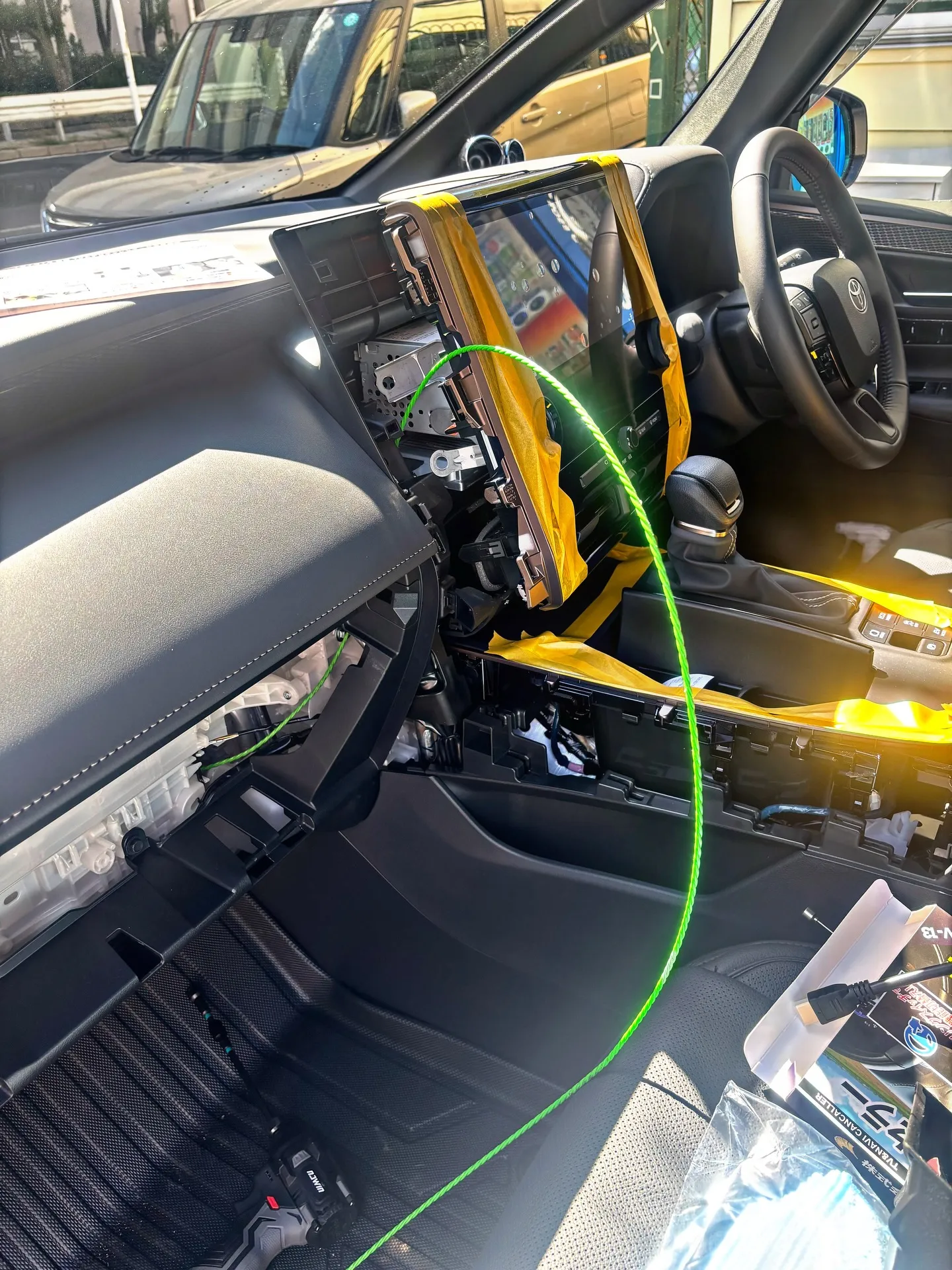 今回は40系のアルファードにTVキャンセラー、HDMIポート...